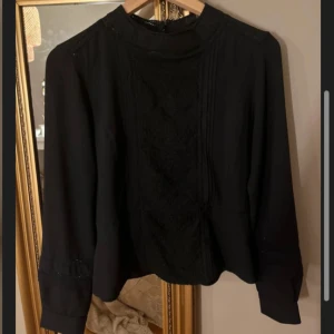 Blus - Säljer denna superfina blus i xs!