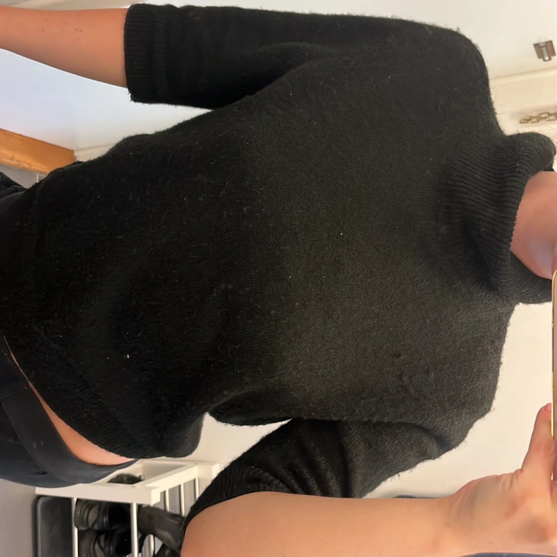 Stickad polotröja med trekvarts armar 