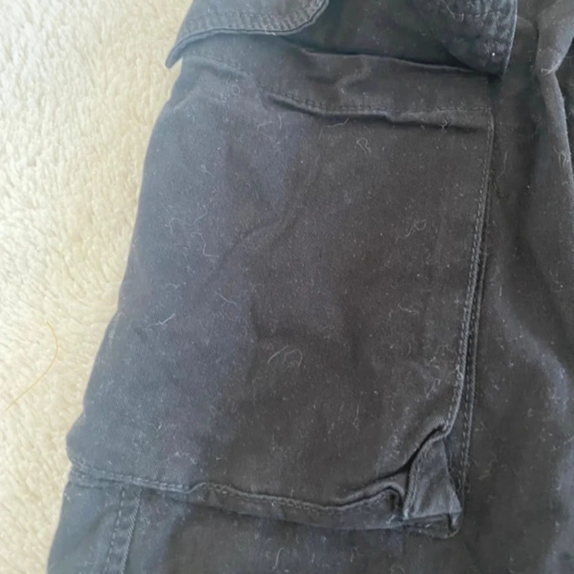 Svarta cargobyxor från Bershka - 93