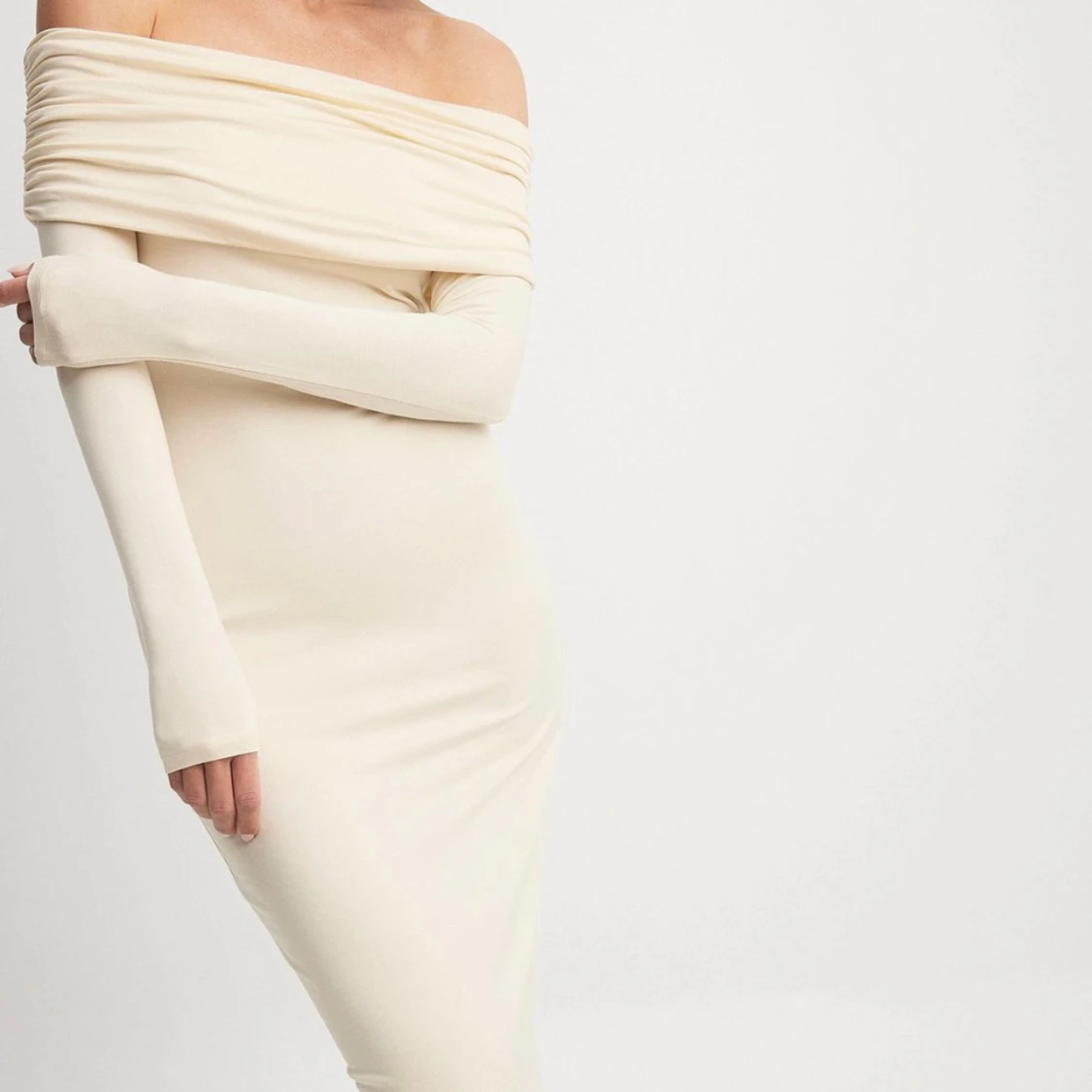 Off shoulder klänning - 91