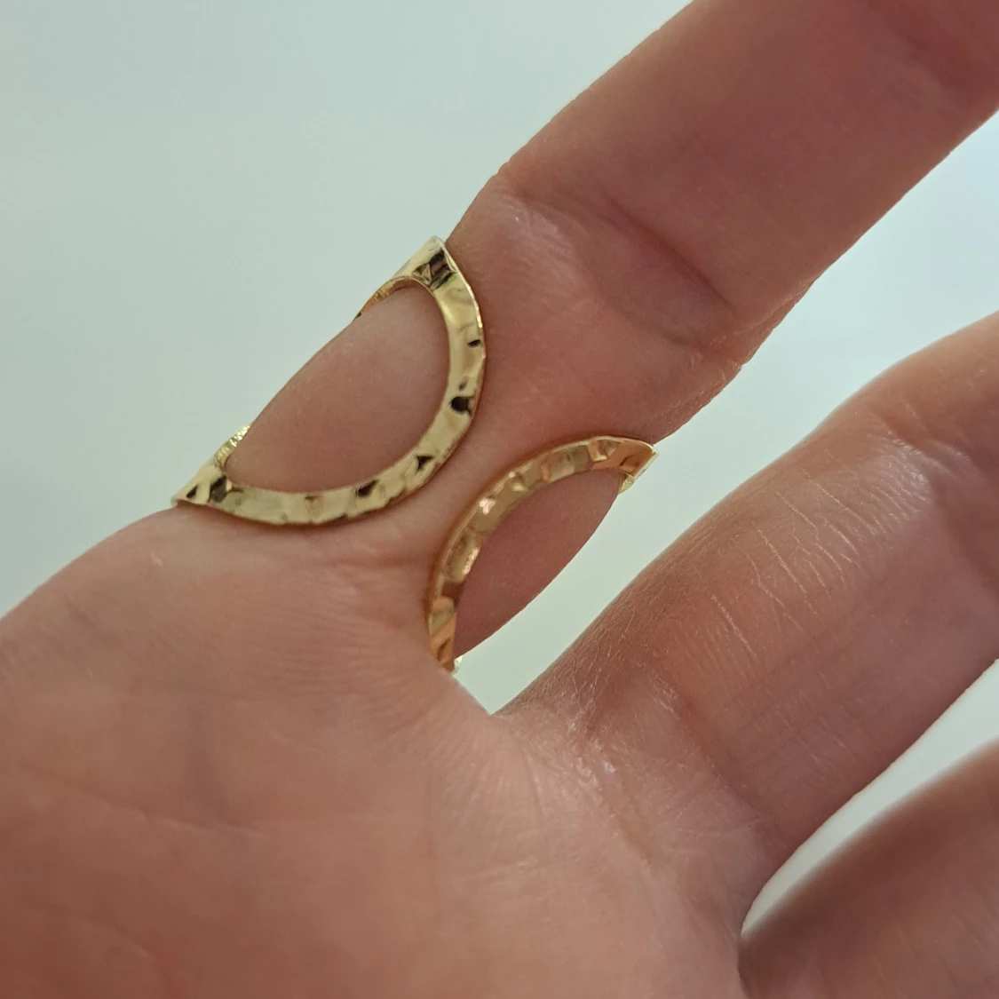 Guldfärgad ring - 92