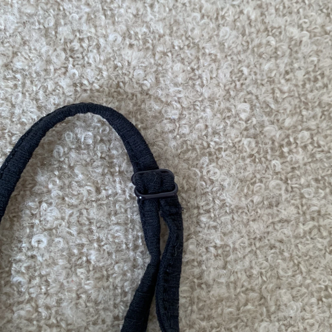 Svart ribbad oneshoulder topp från Lindex - 91