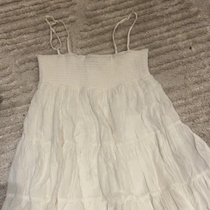 zara klänning - storlek xs/s