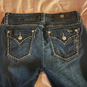 Miss me jeans - miss me jeans i strl 29 midja: 40cm o inderbeen: 78cm 🌟🌟🌟 skriv om ni har några frågor!!❤️❤️