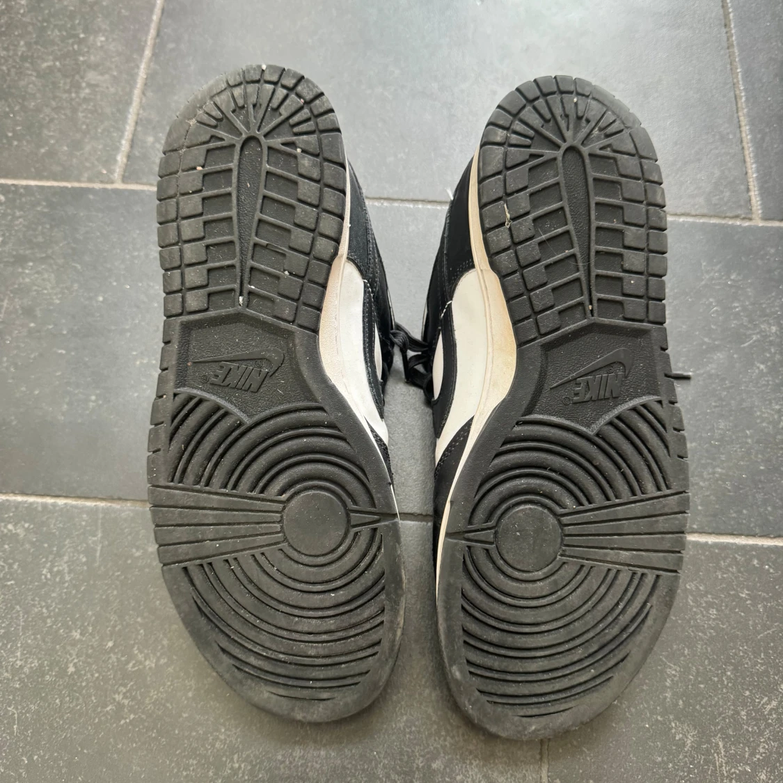 Nike panda dunks - 90