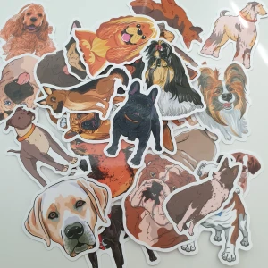40st hund klistermärken/stickers  - Klistermärken/stickers Motiv: olika hundar och hundraser  Antal: 40st Skick: ny/oanvänd, Kul att använda till pyssel, scrapbooking och annat. Kan tex användas till att dekorera din bärbara dator, skateboard, resväska, etc. 