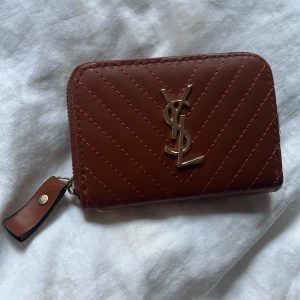 Plånbok oanvänd - Helt oanvänd plånbok, hör av dig vid intresse