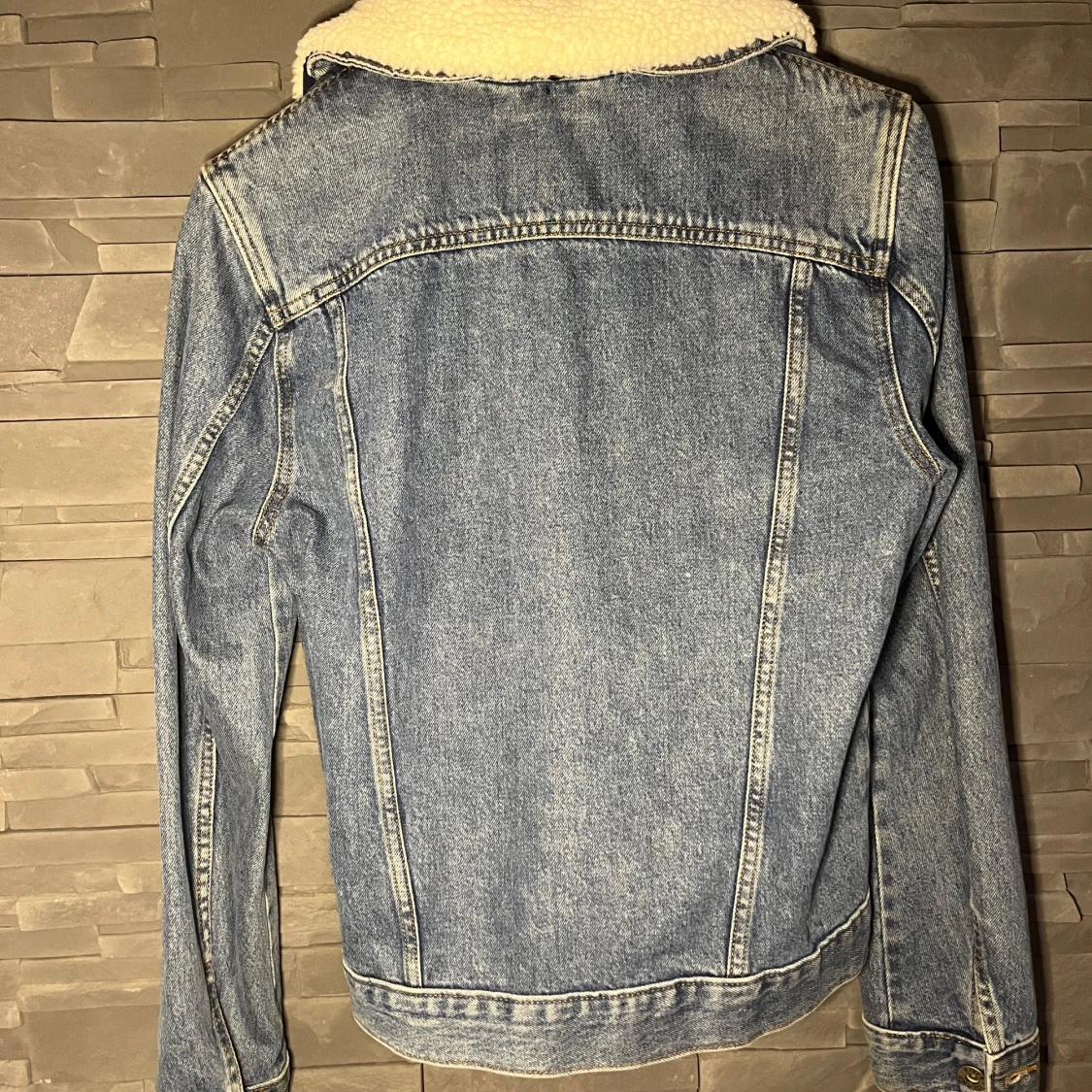 Blå jeansjacka med pälsfoder - 90