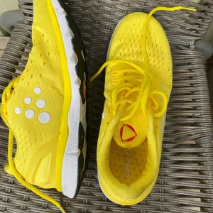 Craft löparskor  - Aldrig använda ute endast testade inomhus. Löparsko med effektiv ventilation, bra flexibilitet och stöd för ett neutralt löpsteg. Perfekt för både intervall- och distanspass.