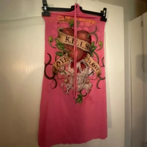 Rosa Ed hardy tröja 💗 - Hyffsat bra skick inga fläckar 
