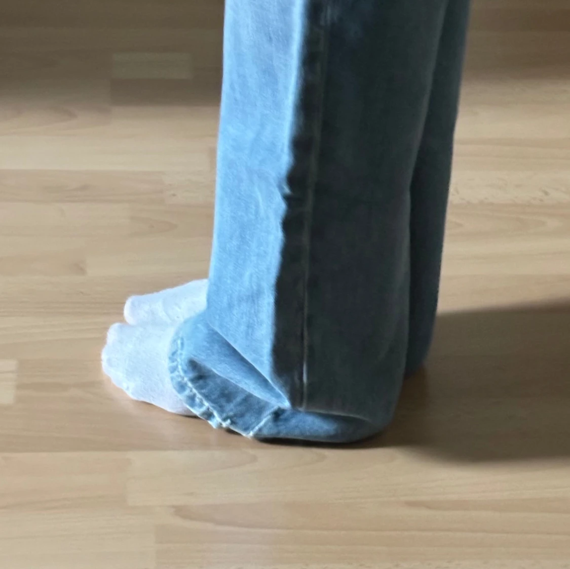 ljusblå straight jeans - 90