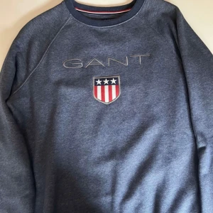 Gant sweatshirt - Sweatshirt från gant Knappt använd - i bra skick Nypris ca 1000kr Köparen står för frakten