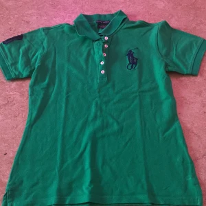 Ralph lauren t shirt - Jätte snygg och aldrig använt!