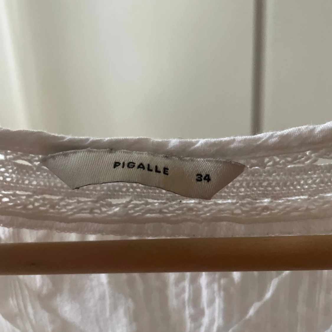 Vit blus Pigalle  - 91