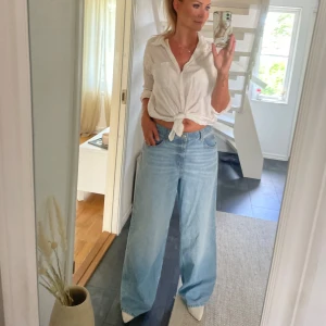 Baggy jeans - helt nya jeans från asos, oanvända och säljer pga att jag köpt 2 storlekar och denna var för stor. 