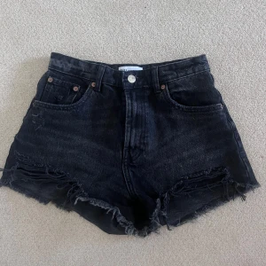 jeans shorts - jeans shorts from zara, bought from here, but I don’t use them. no signs of use!😍😍