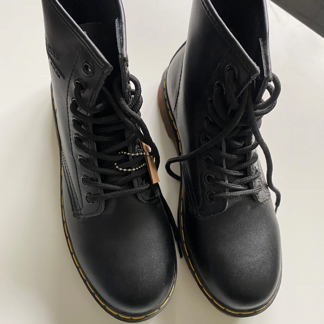 Dr. Martens  - 92