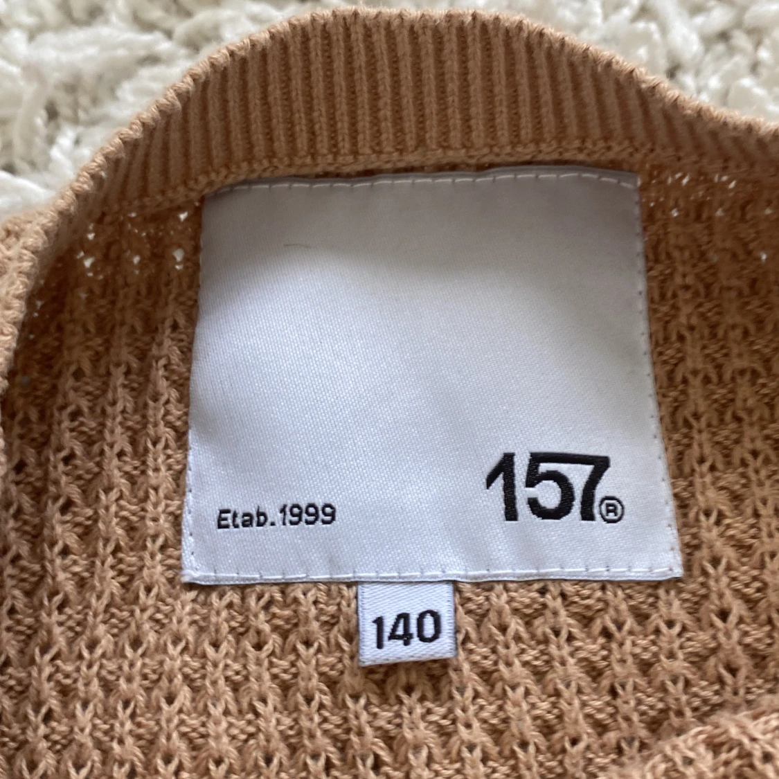 Beige tröja. - 91