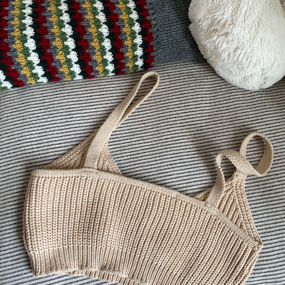 Kort stickad topp från zara! Helt ny  - 90