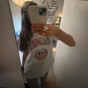 Ganni tshirt  - Säljer denna superfina Ganni t-shirt!!!😇