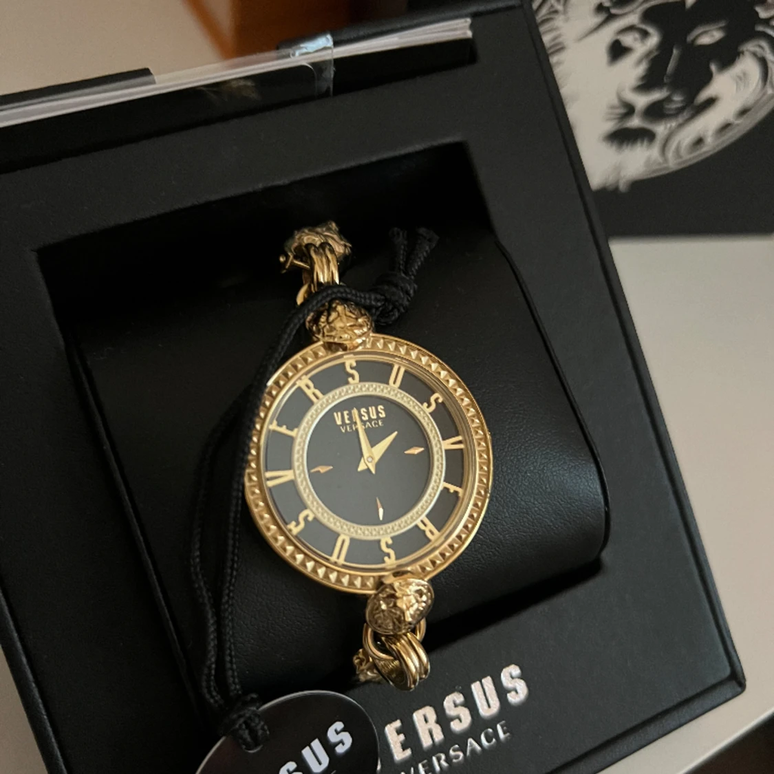 Versace klocka  - 91