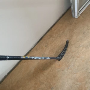 Bandyklubba - Fin bandyklubba till salu eftersom att jag inte spelar bandy längre 