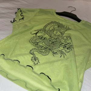 Fin mesh topp - Mesh topp med fint tryck