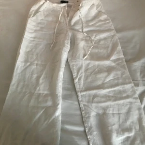 Linnebyxor  - Säljer dessa linnebyxor för att de tyvärrr försmå för mig 💗kom privat för flera bilder 