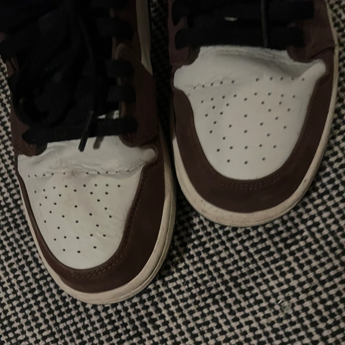 Air Jordan 1 Mocha Low - 92