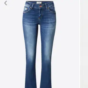 Säljer nu dessa så snygga jeans från LTB i modellen Fallon till ett bra pris, så fint skick även slutsålda!!  Bara att skriva vid frågor❤️!