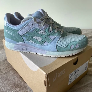 Asics Gel-Lyte 3 - Använda ett fåtal gånger, rent och bra skick. Storlek 43.5.