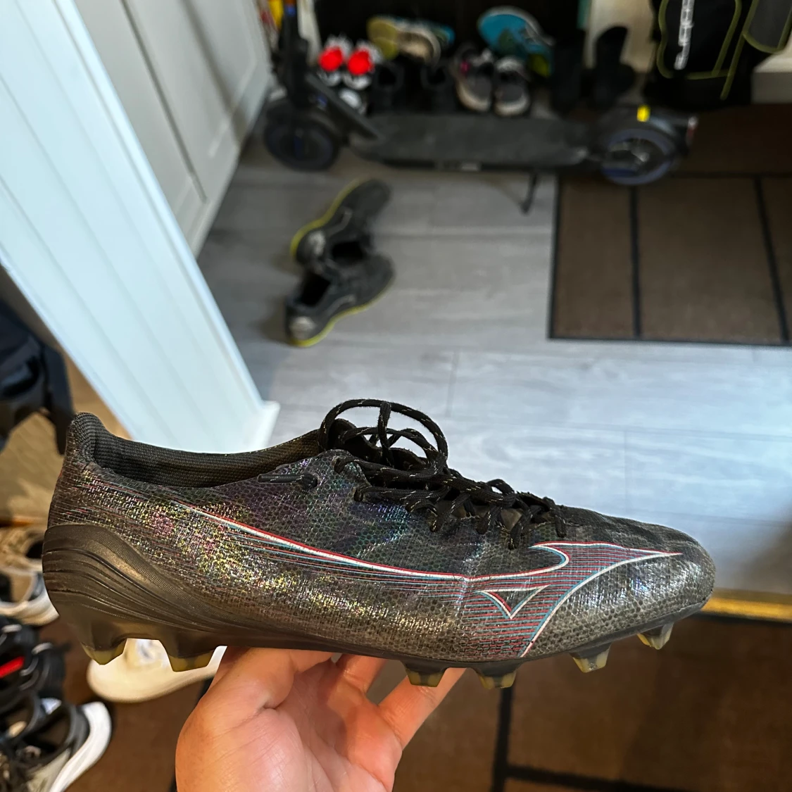 Mizuno Alpha Made in Japan FG/AG Black Pack - Svart/Blå/Röd - 90