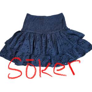 Söker denna kjolen från meet me there, kan betala upp till 400 kr för den❤️❤️ storlek s/m
