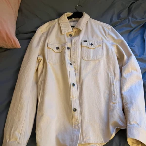 Tiger of sweden overshirt  - En helt ny tiger of sweden overshirt bara använd engång 