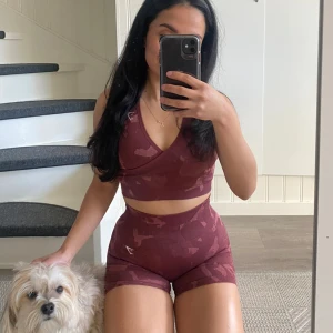 Gymshark set - Shorts storlek xs Topp/sportbehå storlek s Använts fåtal gånger 