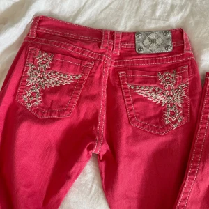 miss me jeans - snygga miss me jeans midja: 43 cm inre ben längd: 84cm