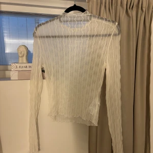 Topp - Perfekt sommartopp, festtopp och till sommarkvällarna🥂