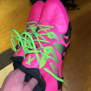 Adidas X 15.1 - Adidas X i nästan oanvänt skick 9/10 skick Kom pm för mer bilder