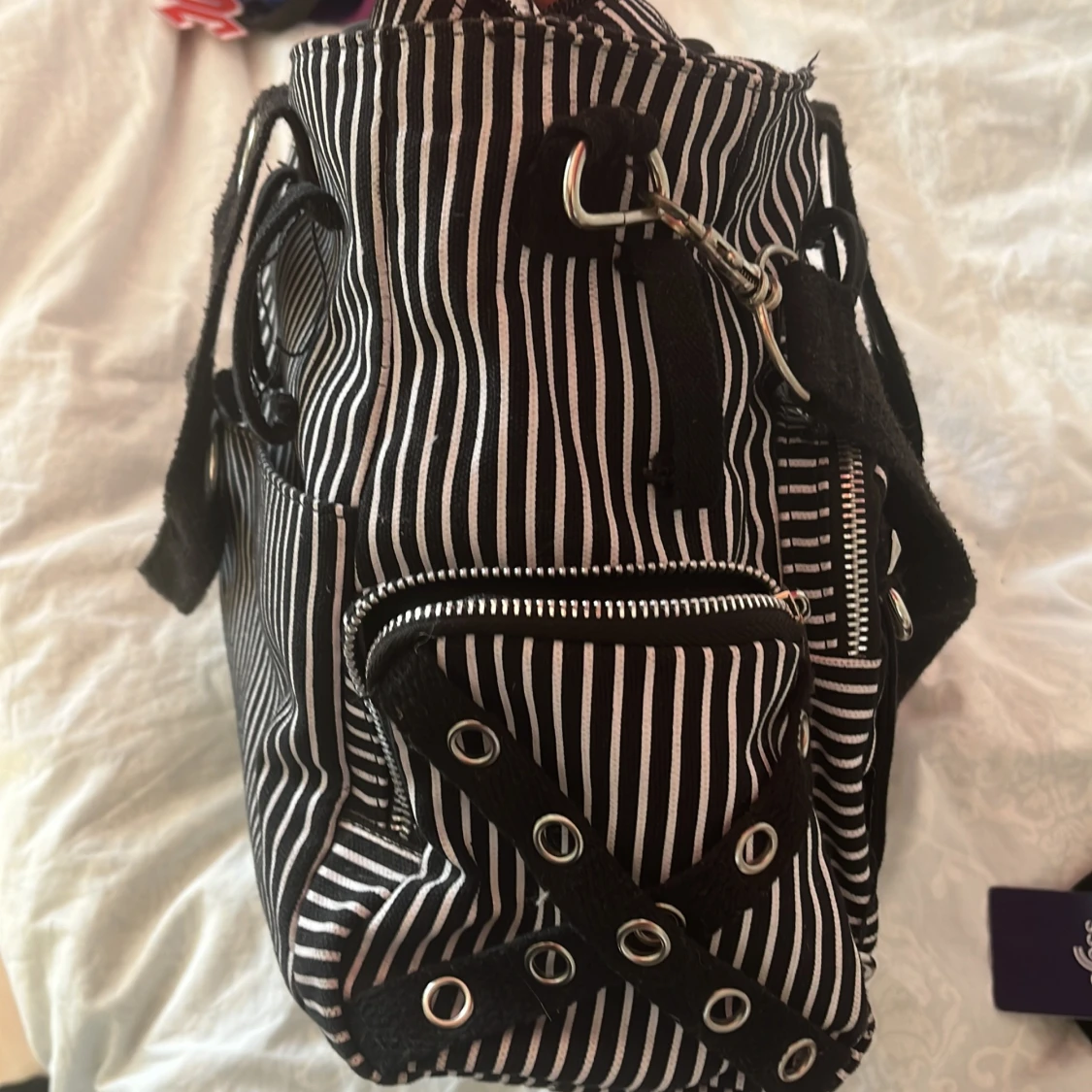 Väska med kedjor - 92