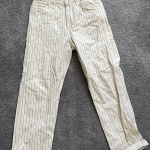Levis 568 Carpenter Jeans - Nästan oanvänd och bra skick. Kontakta om frågor. Storlek är 30 30