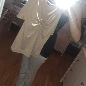 Beige top - Snygg sommar tröja