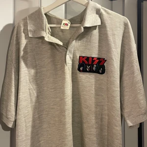 KISS skjorta🎸 - Ascool kortärmad merch-skjorta med bandet KISS. Skriv vid frågor! 🎸🤘🏻