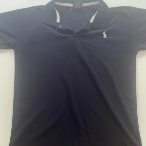 Ralph lauren piké - Säljer nu denna piké pga av lite för lite för mig. 
