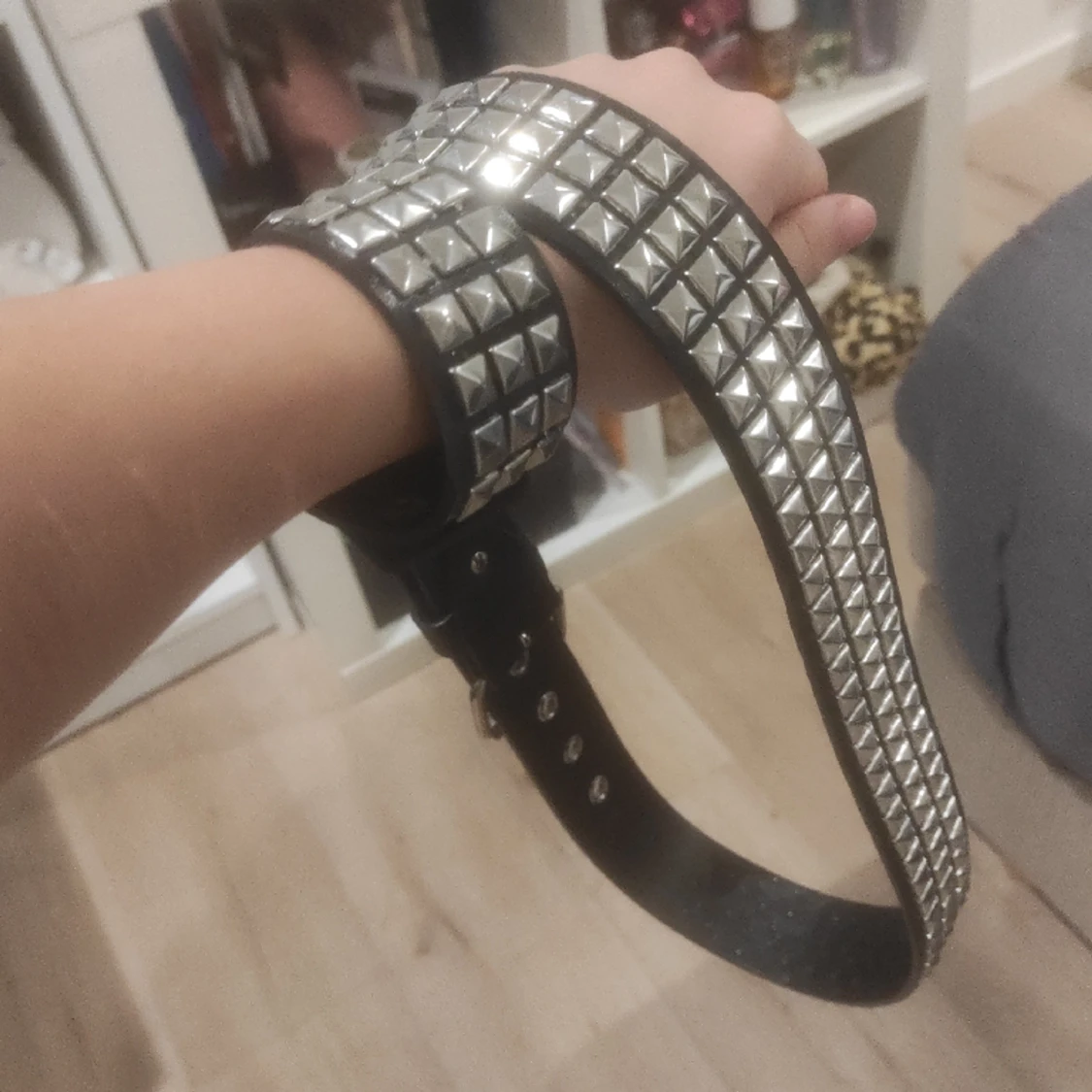 Nitarmband och bälte