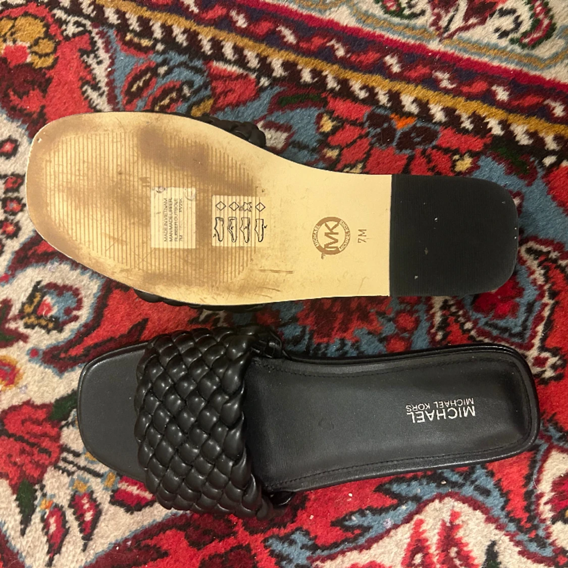 Svarta Michael Kors tofflor stl 7M - 90