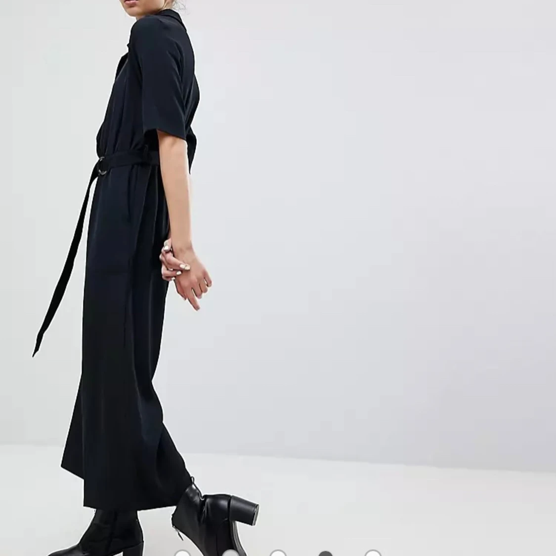 Svart byxdress från Weekday - 90