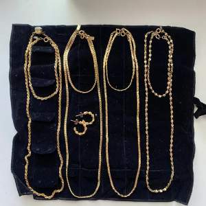 ett set med 4 halsband och armband + ett par örhängen, äkta vintage men inte äkta guld 🕺🏻