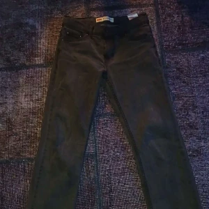 551z Levis  - 164/XS/14år. Barnkläder.Den är i Bra skicka. Priset kan diskuteras 