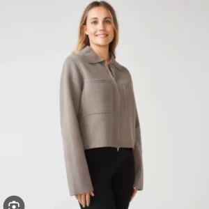 Åhlens cardigan  - Laddar upp på nytt för gratis frakt. 