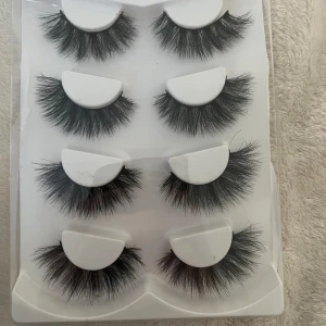 Lösögonfransar  - Oanvända lösögonfransar, skriv dm för frågor 